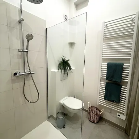 Apartment Vieux-nice Proche De La Et Cours Saleya *