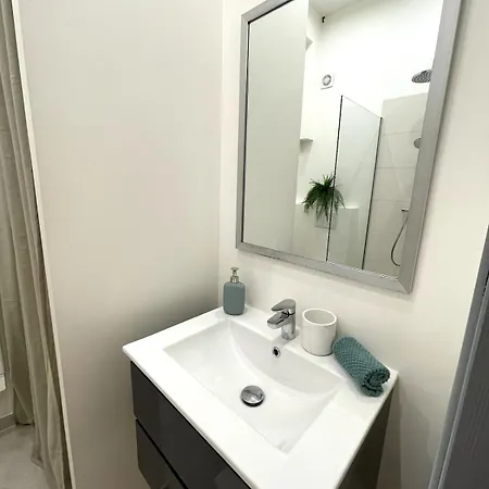 Vieux-nice Proche De La Et Cours Saleya Appartement *