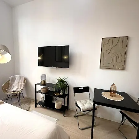 Vieux-nice Proche De La Et Cours Saleya Appartement *